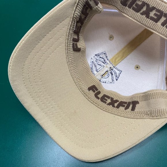 Tan White MLB Minnesota Twins Flex Fit Augusta Sportswear Baseball Hat Size S-M - Picture 5 of 6